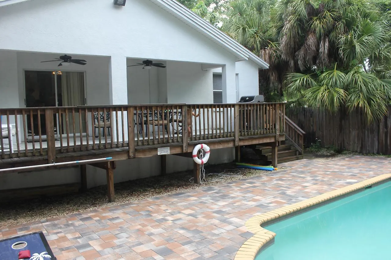 بيت للعطل فيلا Poolhouse تامبا